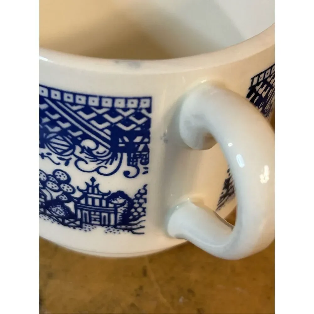 Set of 2 Vintage Blue Willow Coffee Tea Cups Mugs Made In USA 2 3/4